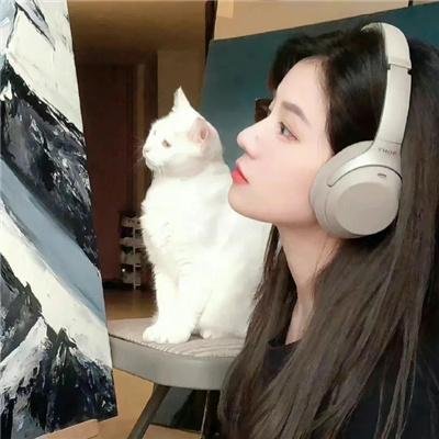 阳光灿烂的女人